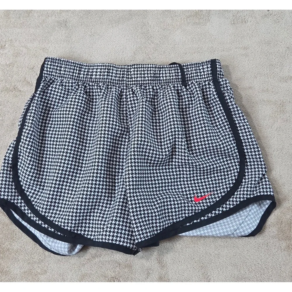 Nike tempo dri-fit shorts womens M black/white 3